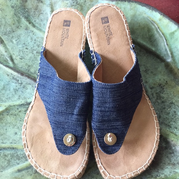 White Mountain sandals - Picture 5 of 5